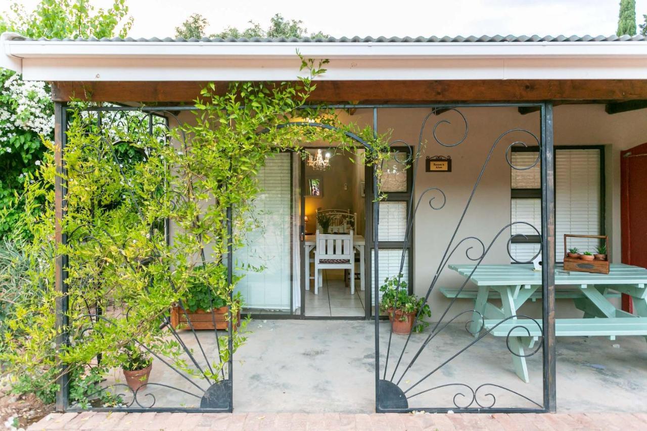 Die Fonteine pensión Oudtshoorn Exterior foto